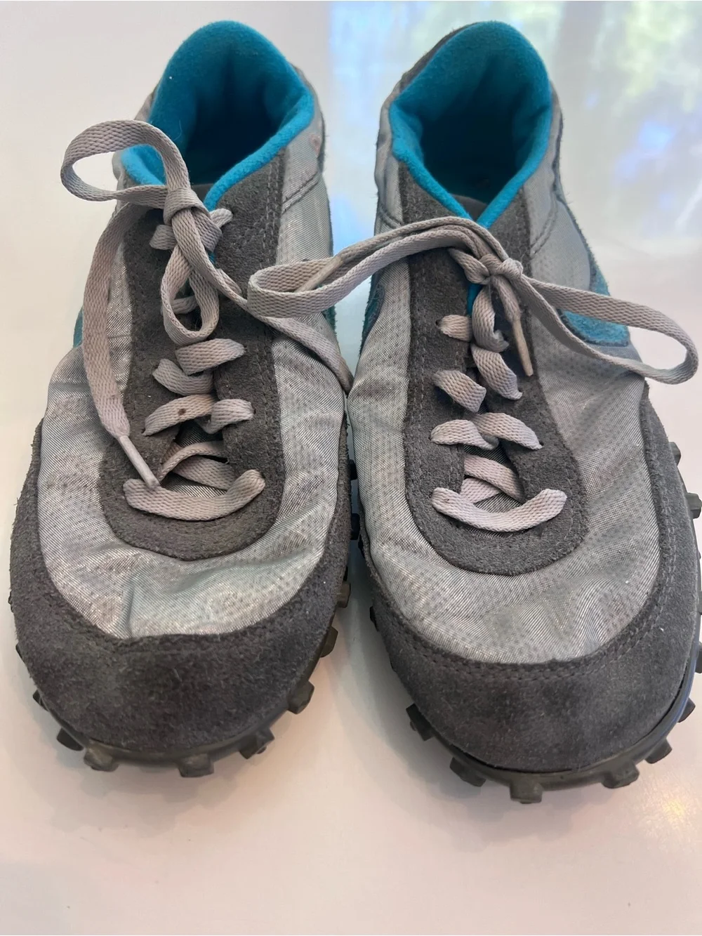 Iconic Nike Waffle Trainer Men’s Sneakers in Silver and Teal Blue